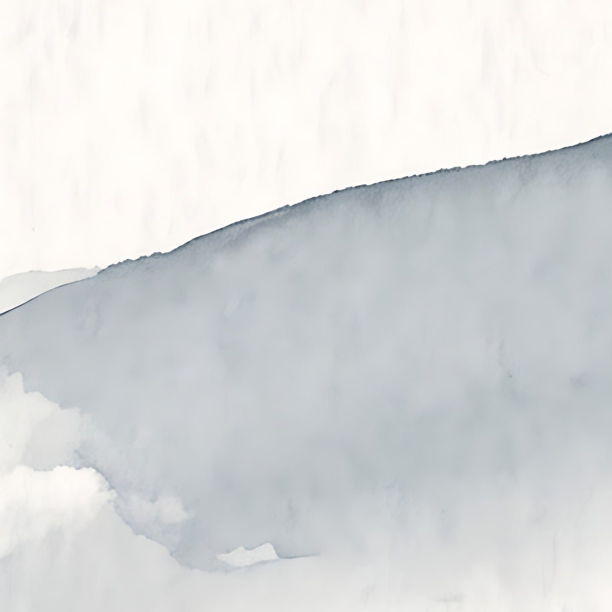 Détail du papier peint Montagnes dans la brume, 40 cm de large