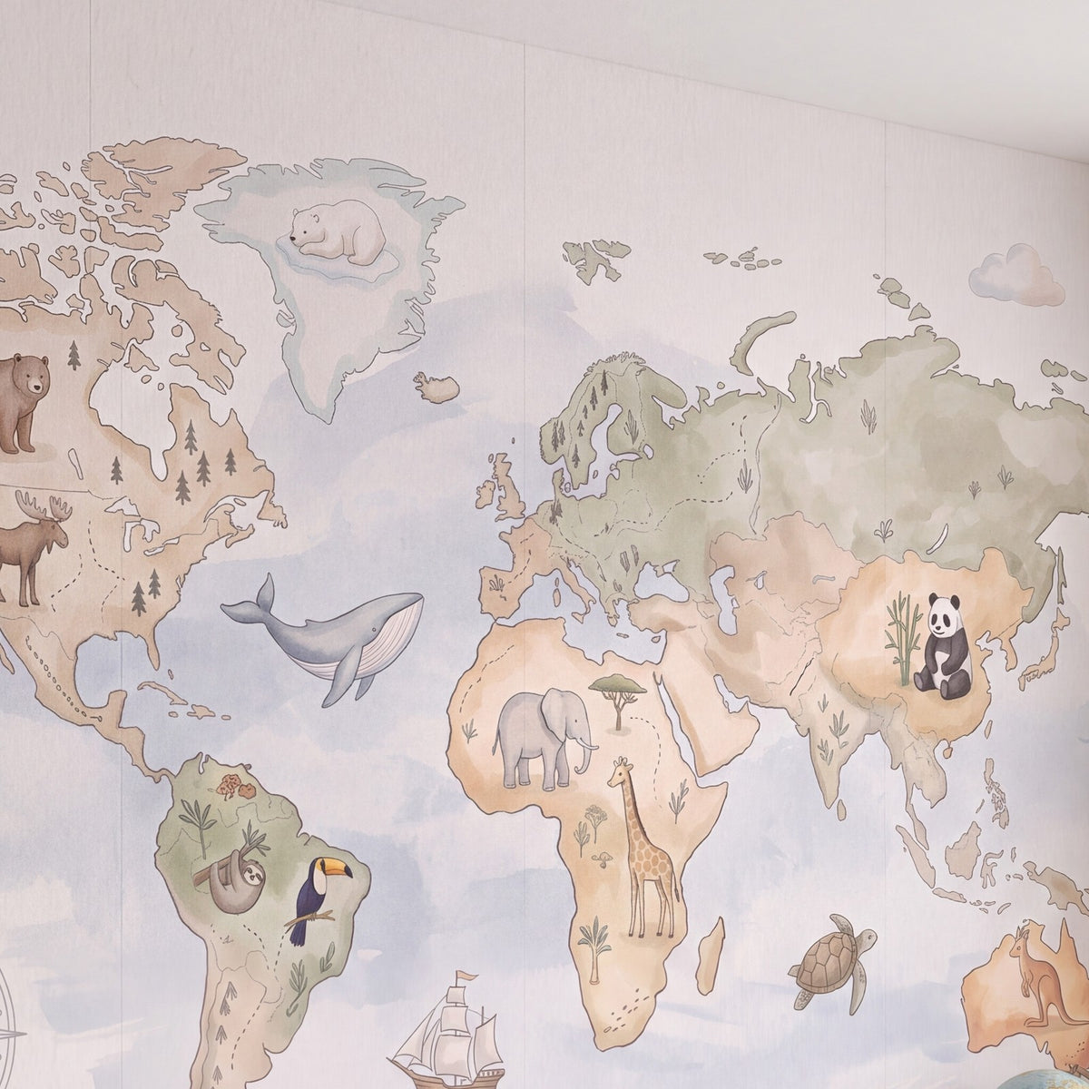 Papier peint Carte du monde des animaux posé, vu de plus près